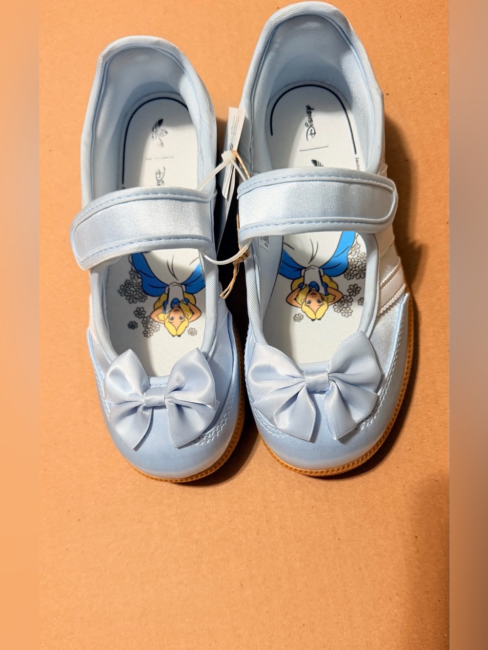 ADIDAS DISNEY SAMBA JANE Sneakers